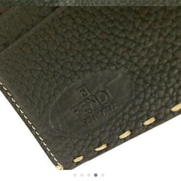 Elegant Authentic Fendi Wallet - Picture 6 of 10